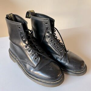 Doc Martens size 8 (says7)